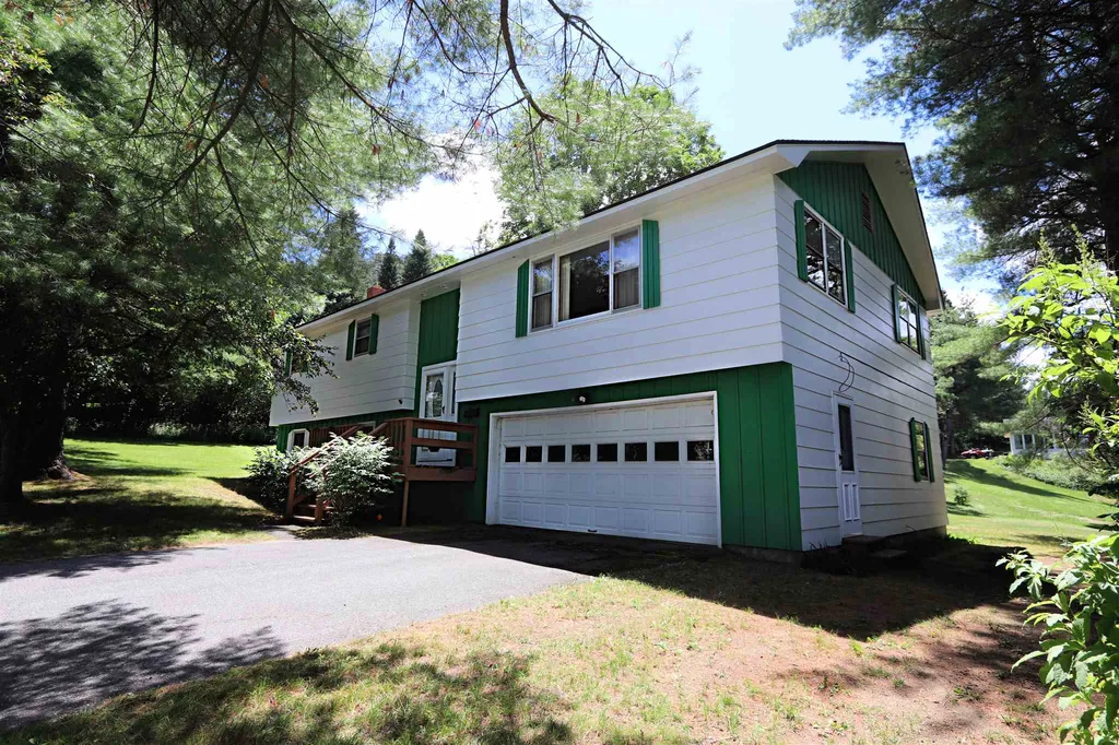 154 Farmer Drive St. Johnsbury VT 05819