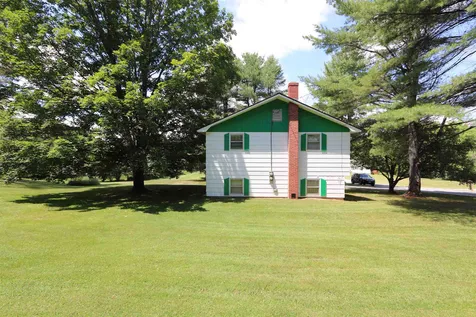 154 Farmer Drive St. Johnsbury VT 05819