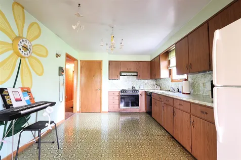 154 Farmer Drive St. Johnsbury VT 05819