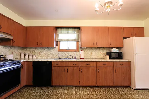 154 Farmer Drive St. Johnsbury VT 05819