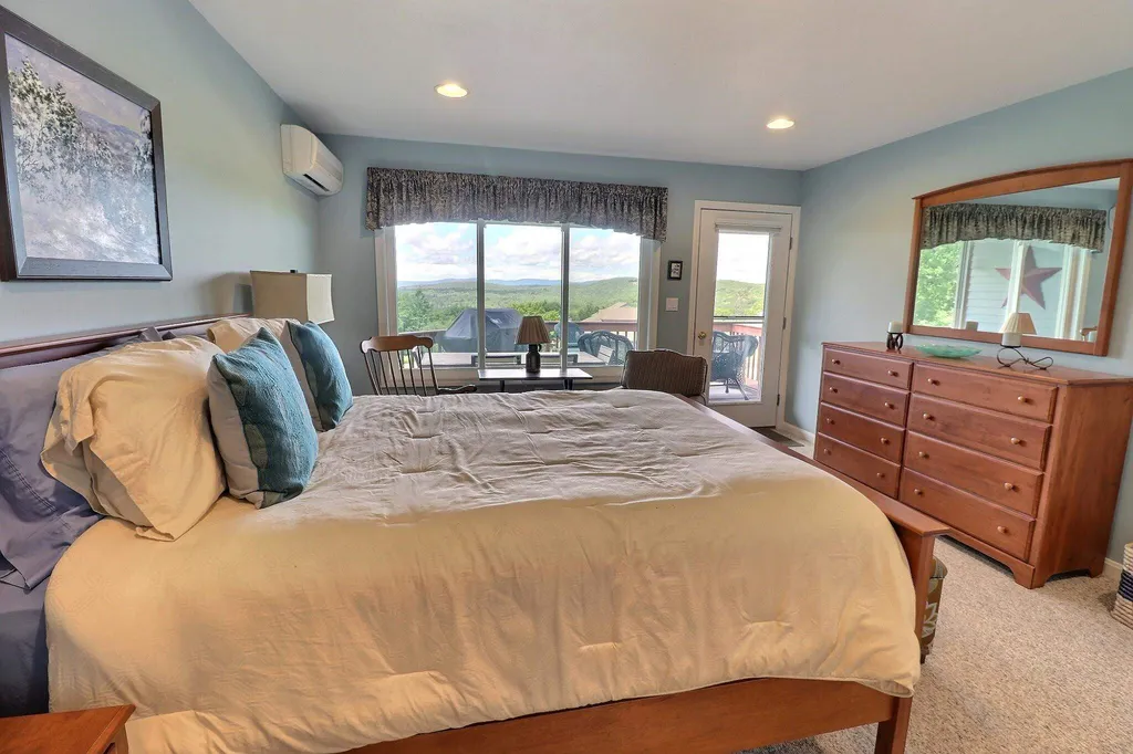28 N Peak Village Road Newbury NH 03255