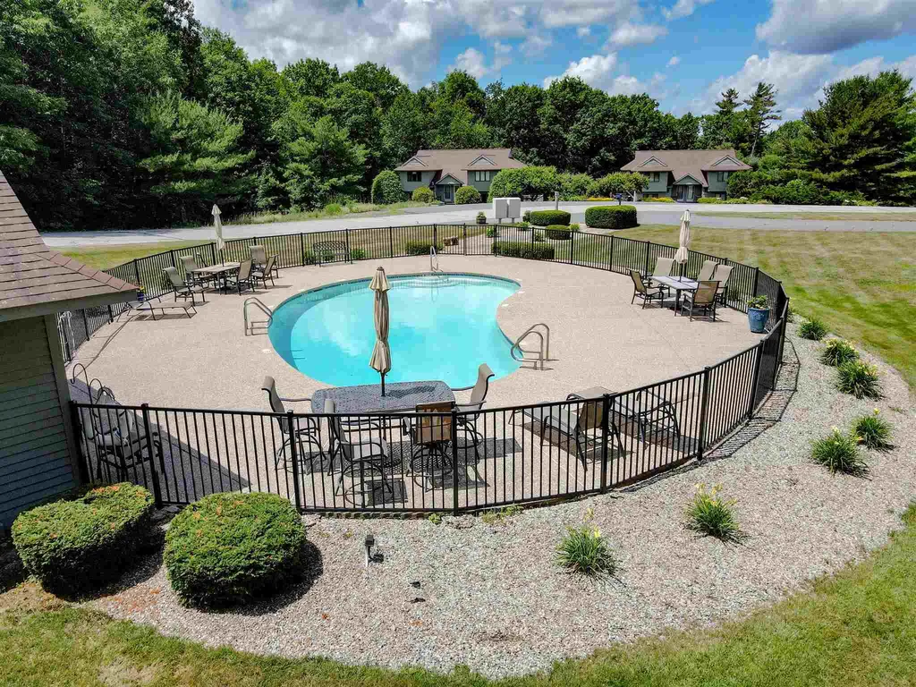 28 N Peak Village Road Newbury NH 03255