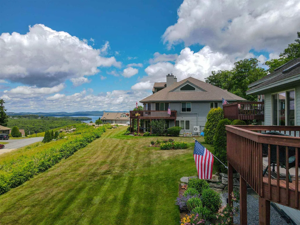 28 N Peak Village Road Newbury NH 03255