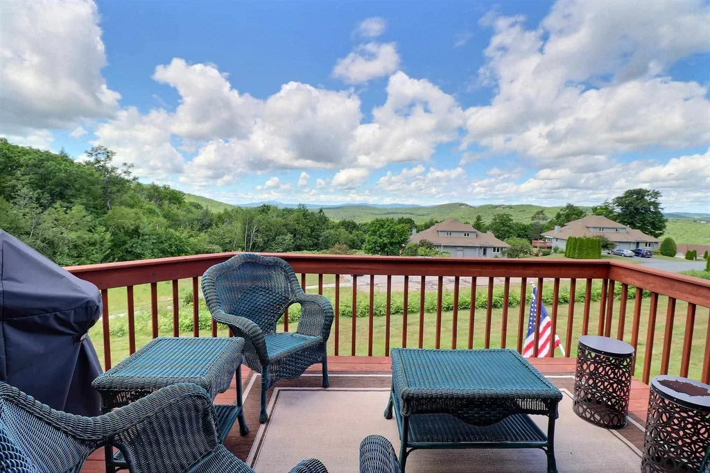 28 N Peak Village Road Newbury NH 03255