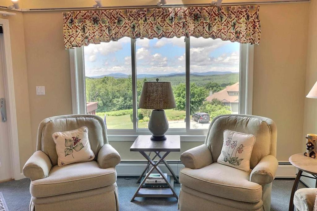 28 N Peak Village Road Newbury NH 03255