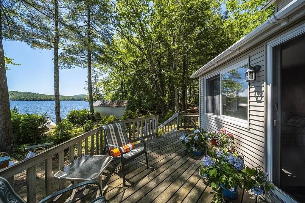 18 Pike Island Road Meredith NH 03253