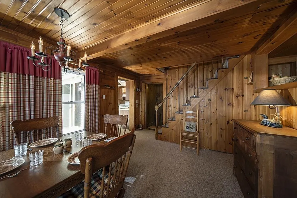 18 Pike Island Road Meredith NH 03253