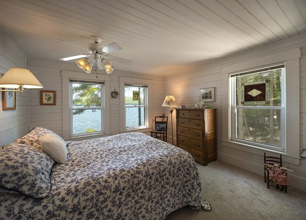 18 Pike Island Road Meredith NH 03253