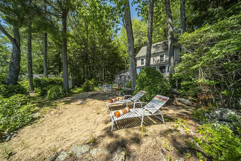 18 Pike Island Road Meredith NH 03253