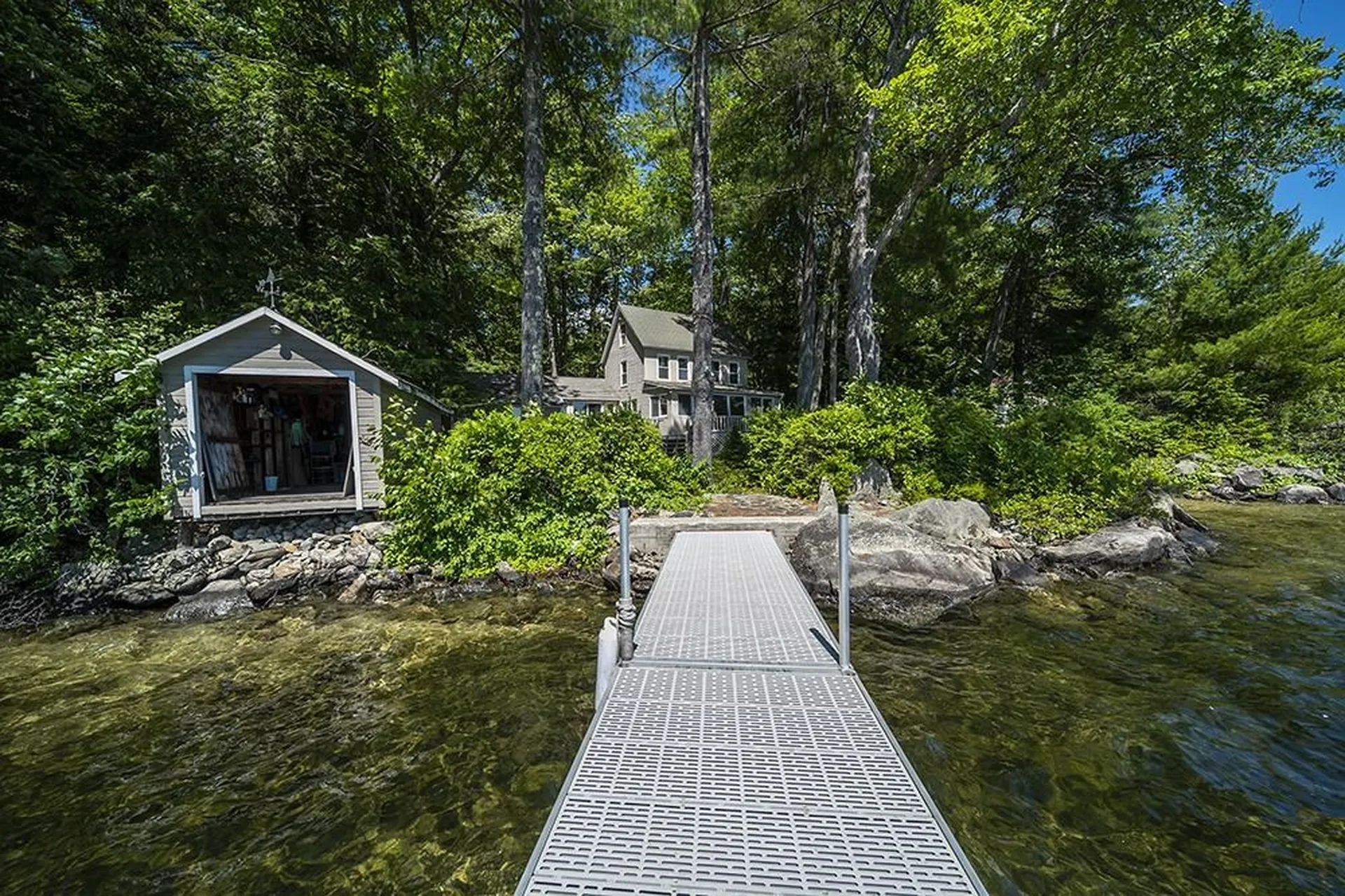18 Pike Island Road Meredith NH 03253