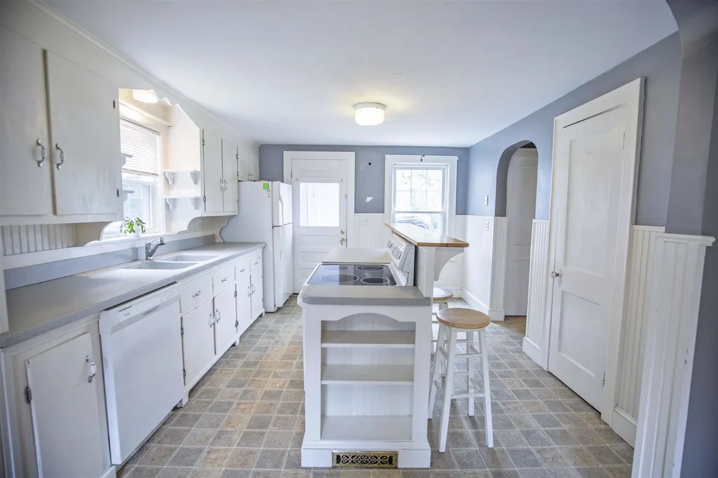 22 Crawford Street Manchester NH 03109