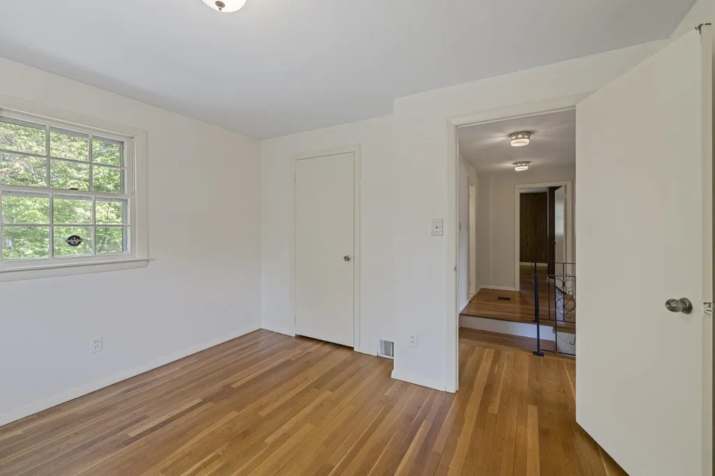 26 Suzanne Drive Portsmouth NH 03801