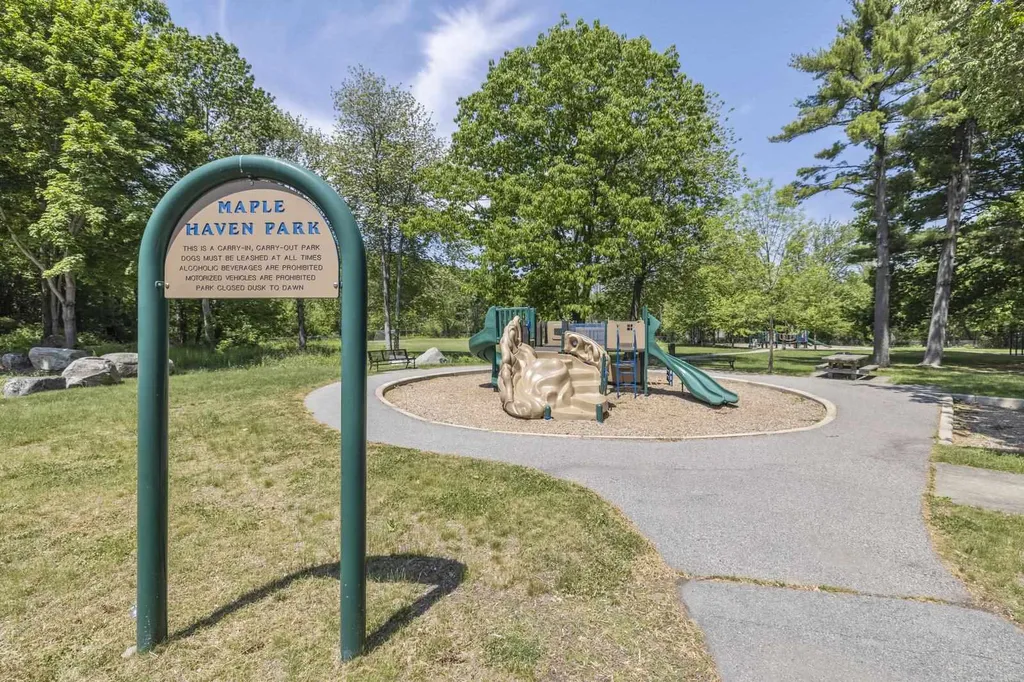 26 Suzanne Drive Portsmouth NH 03801