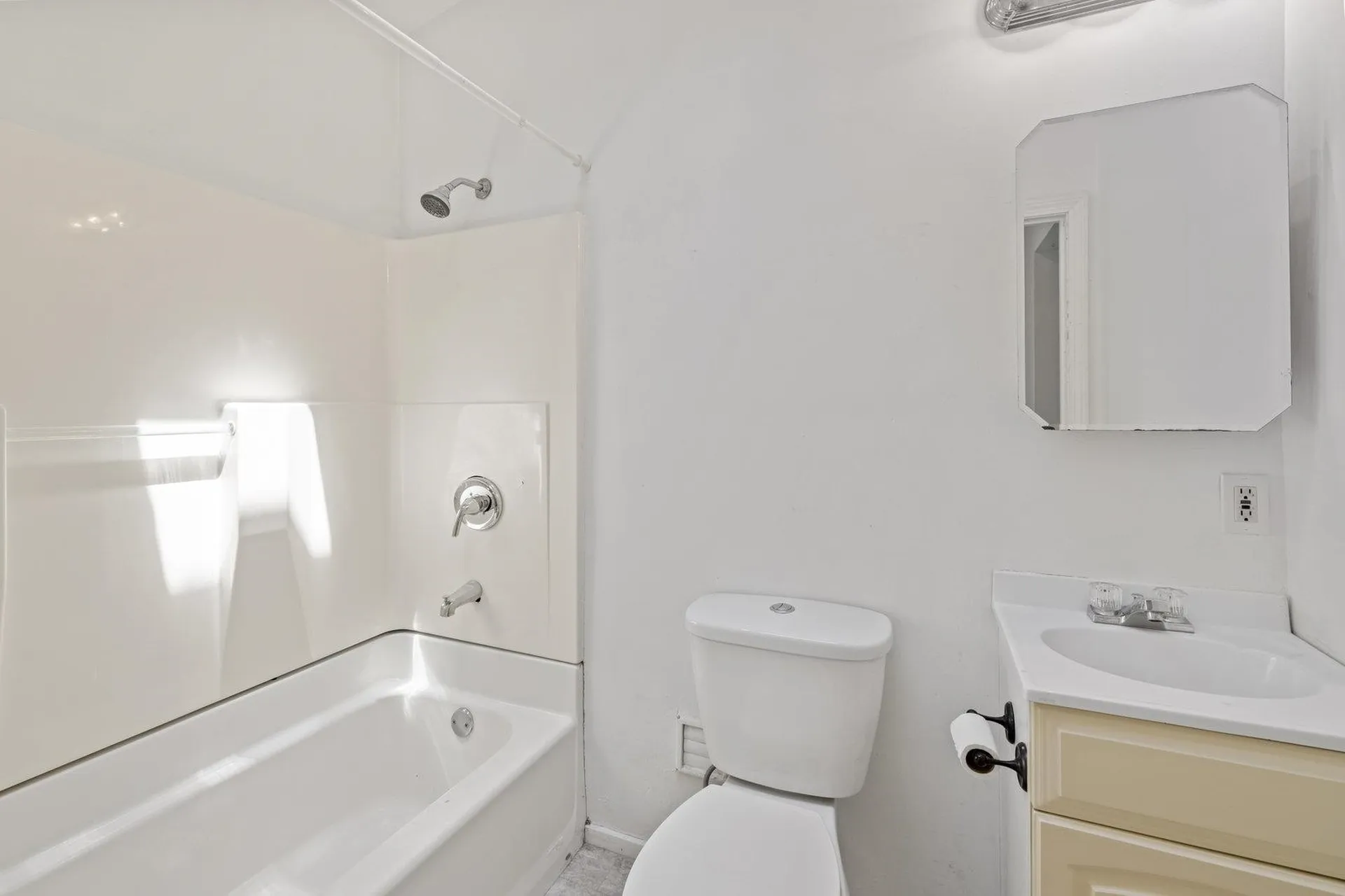 26 Suzanne Drive Portsmouth NH 03801