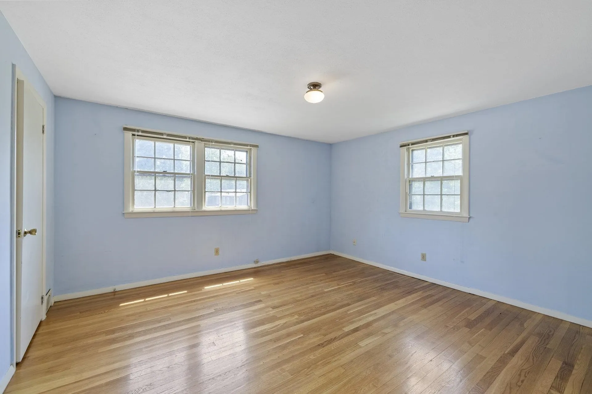 26 Suzanne Drive Portsmouth NH 03801