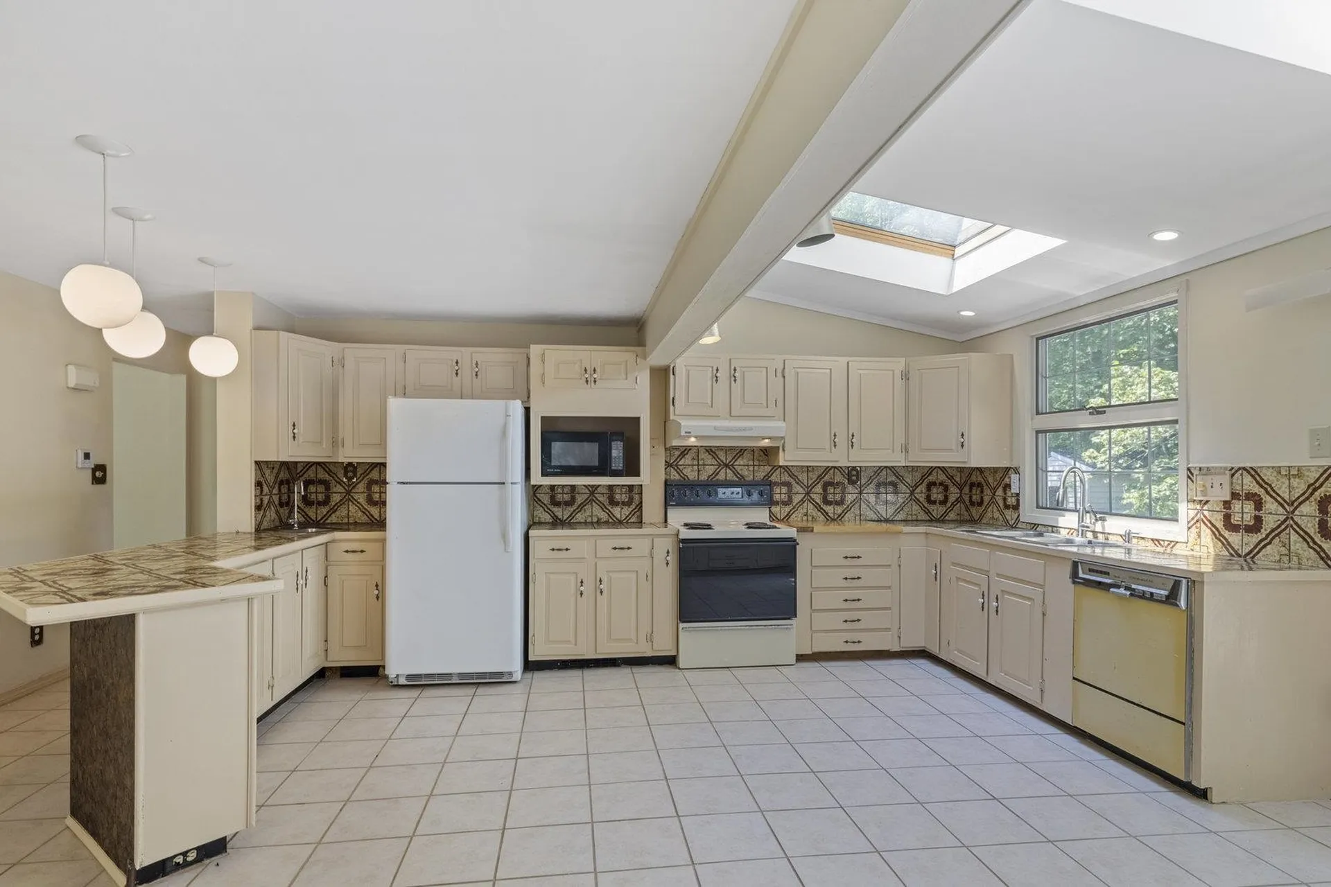 26 Suzanne Drive Portsmouth NH 03801