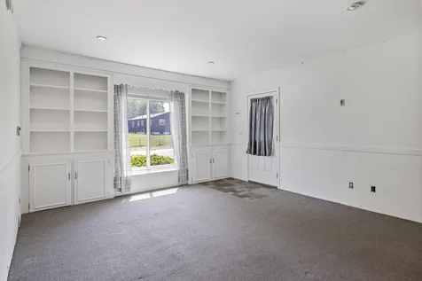 26 Suzanne Drive Portsmouth NH 03801