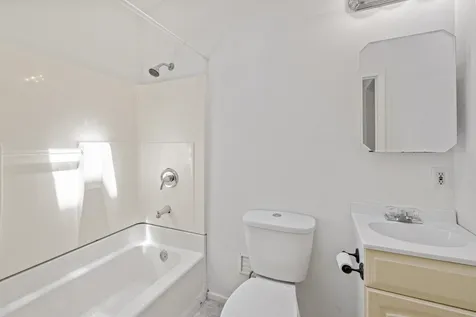26 Suzanne Drive Portsmouth NH 03801