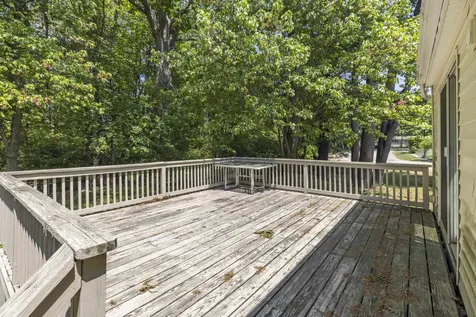26 Suzanne Drive Portsmouth NH 03801