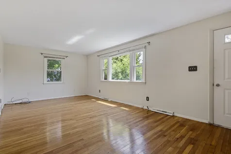 26 Suzanne Drive Portsmouth NH 03801