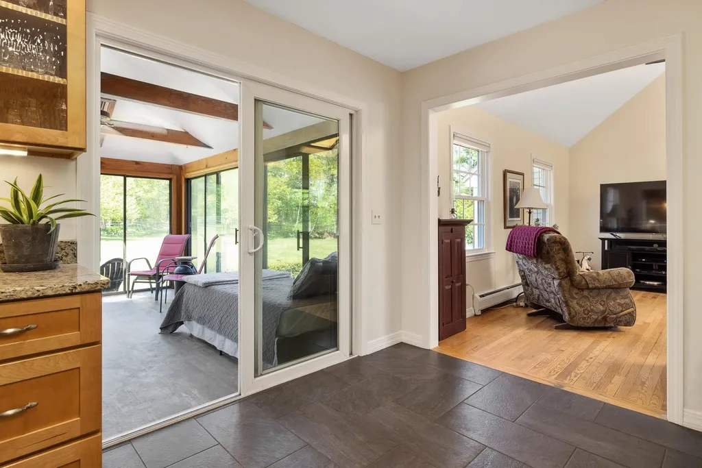 7 Coombs Farm Road Greenland NH 03840