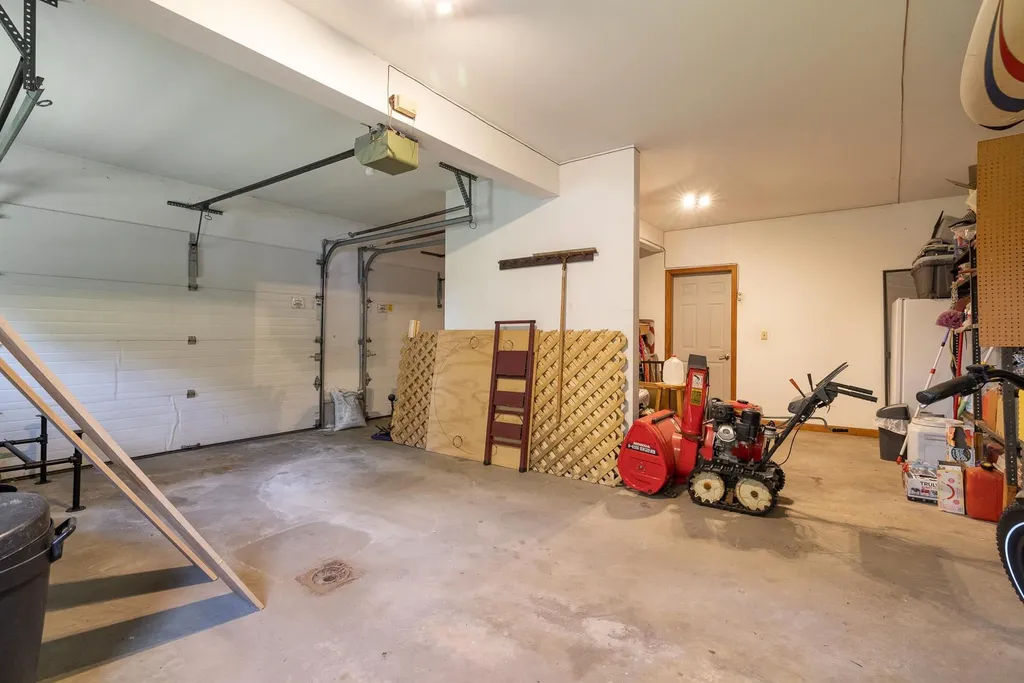 7 Coombs Farm Road Greenland NH 03840