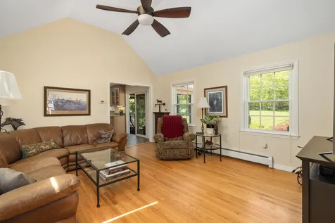 7 Coombs Farm Road Greenland NH 03840
