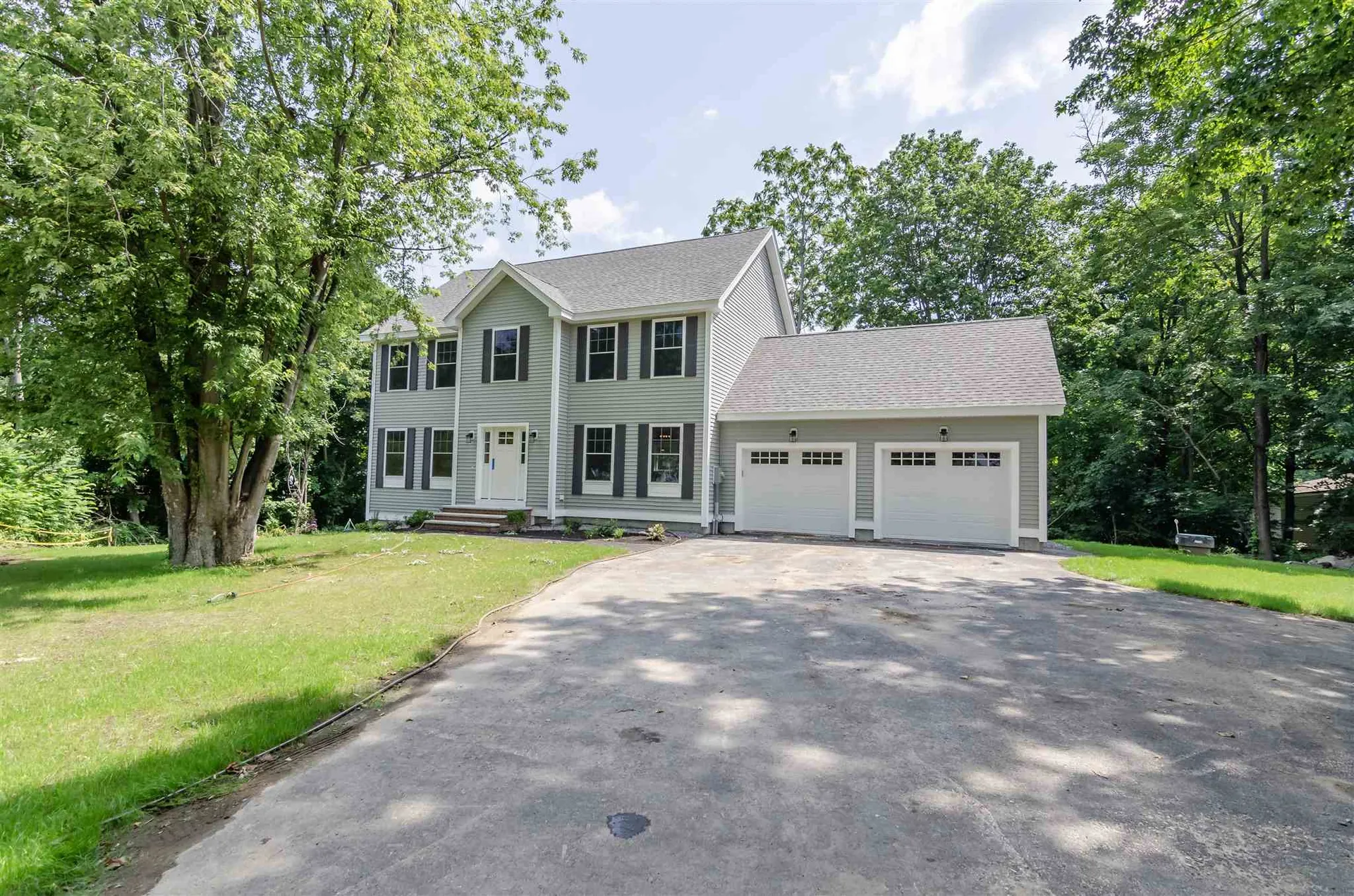 102 N Policy Street Salem NH 03079