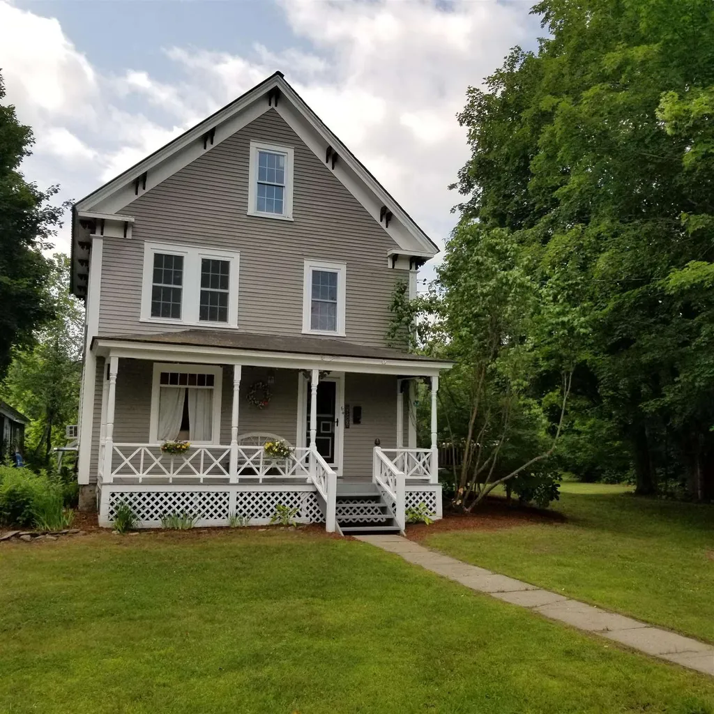 64 Oak Street Newport NH 03773