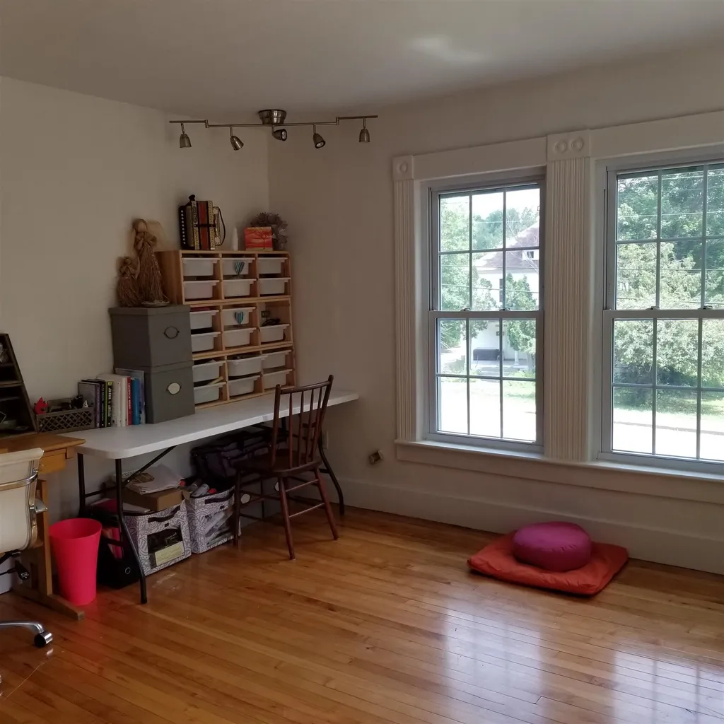 64 Oak Street Newport NH 03773