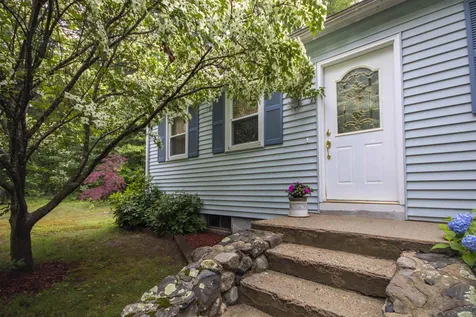 44 Drew Road Derry NH 03038