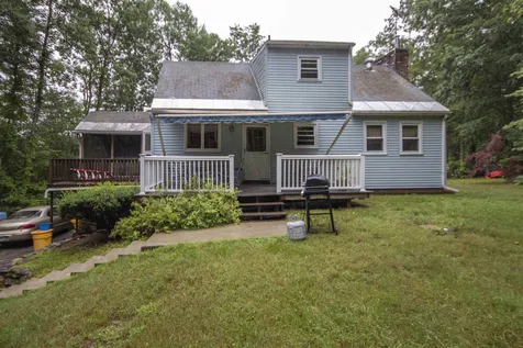 44 Drew Road Derry NH 03038