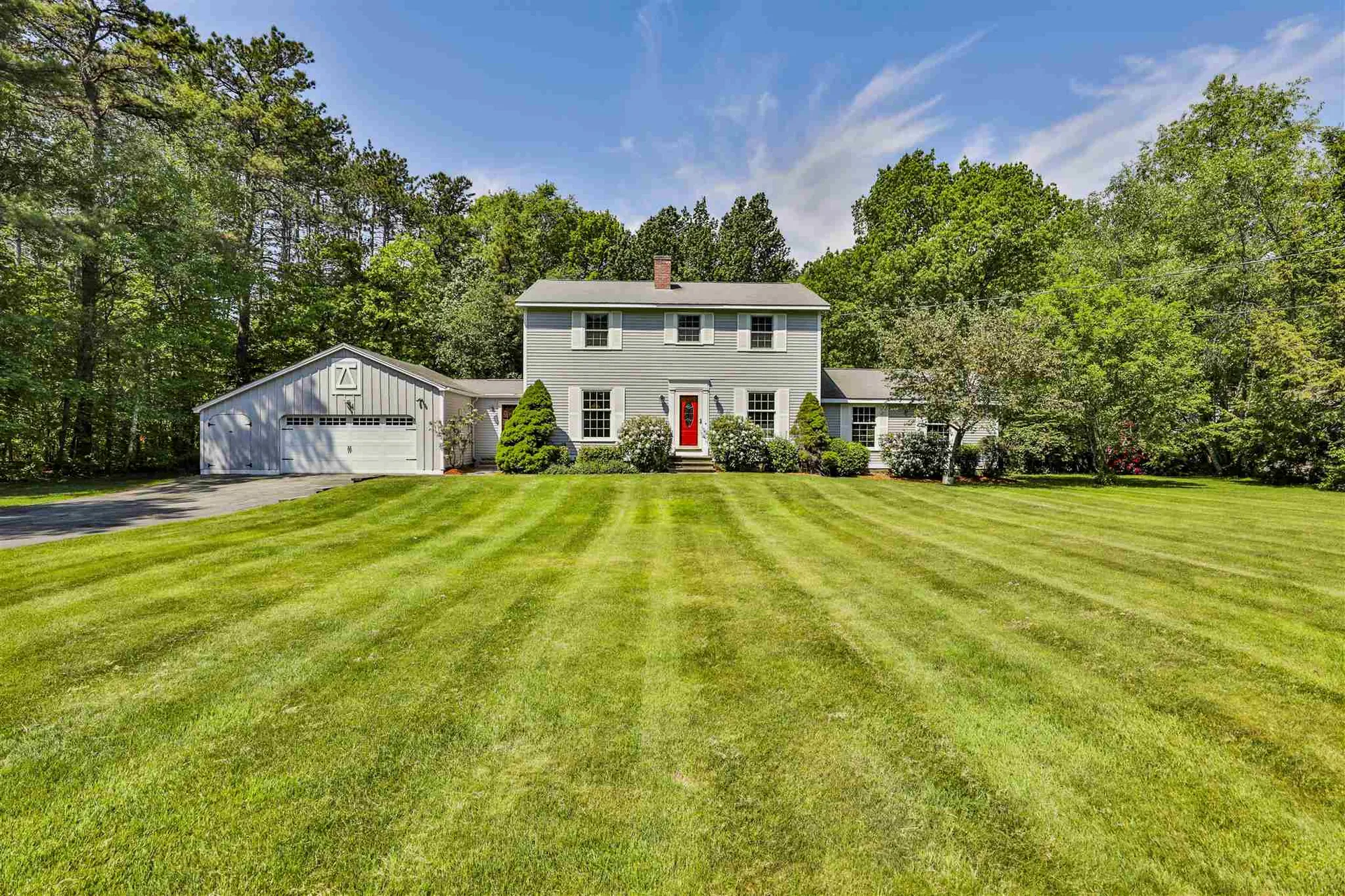 17 Douglas Drive Amherst NH 03031