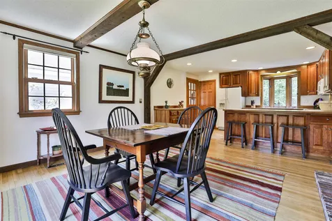 17 Douglas Drive Amherst NH 03031