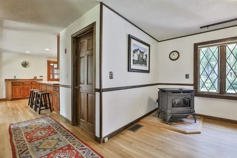 17 Douglas Drive Amherst NH 03031