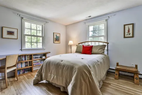 17 Douglas Drive Amherst NH 03031