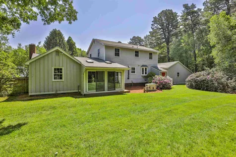 17 Douglas Drive Amherst NH 03031