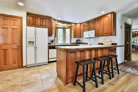 17 Douglas Drive Amherst NH 03031