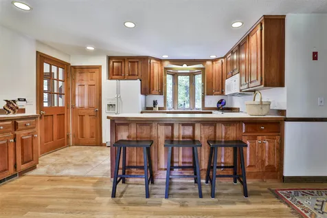 17 Douglas Drive Amherst NH 03031