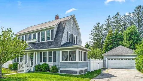 11 E Dunstable Road Nashua NH 03060