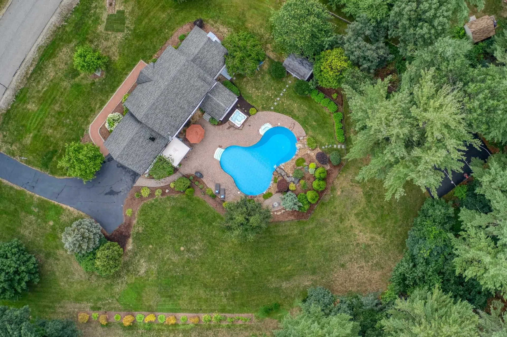 46 Buckingham Drive Londonderry NH 03053