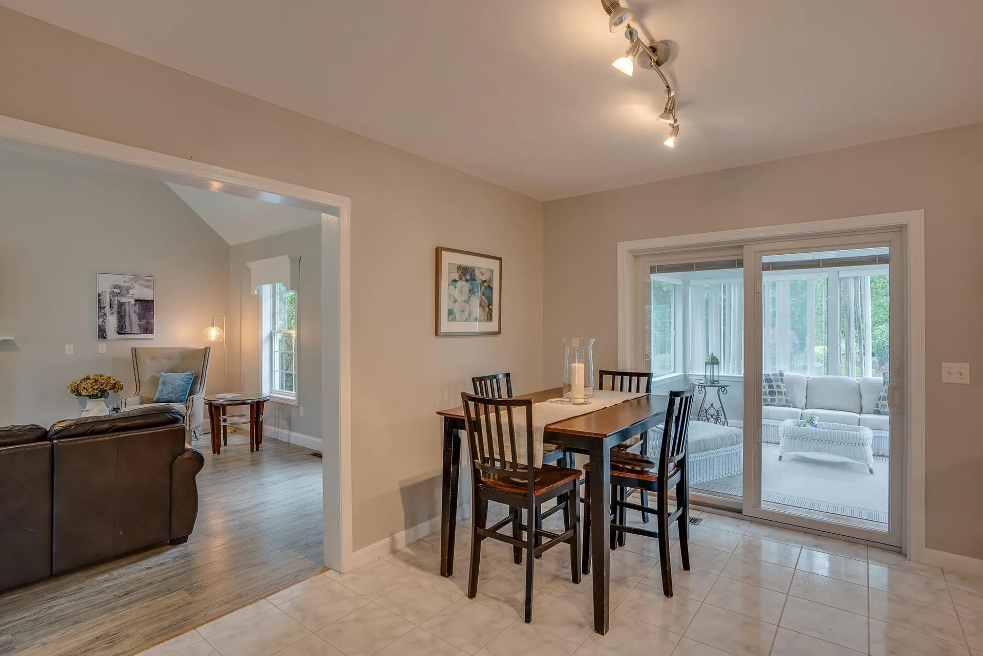 46 Buckingham Drive Londonderry NH 03053