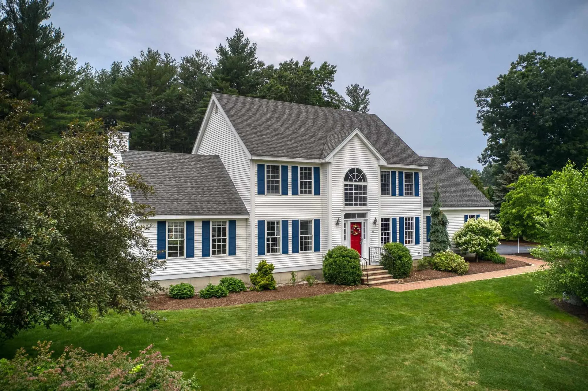 46 Buckingham Drive Londonderry NH 03053