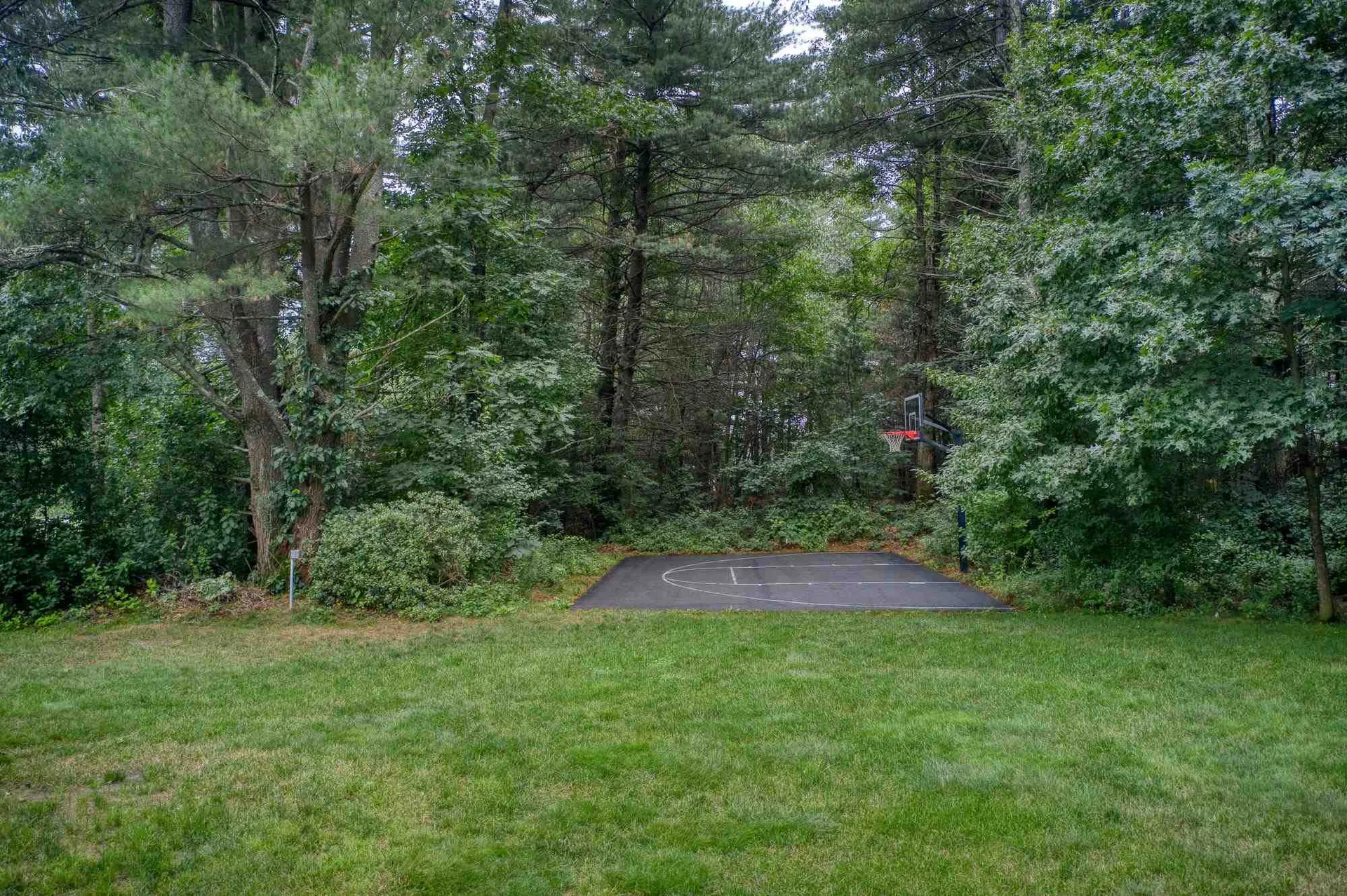 46 Buckingham Drive Londonderry NH 03053