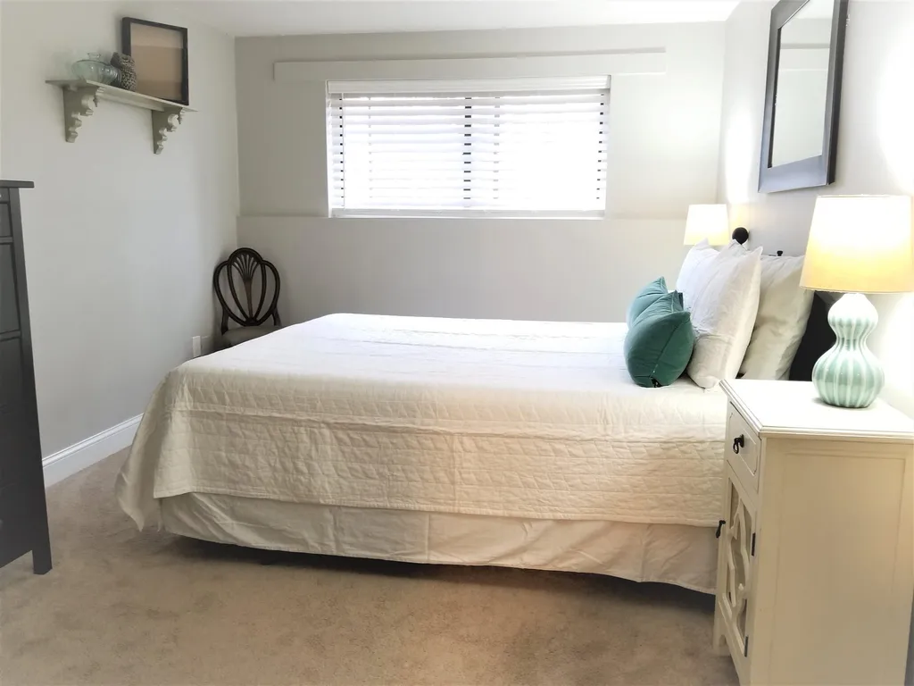 1 Lancelot Court Salem NH 03079