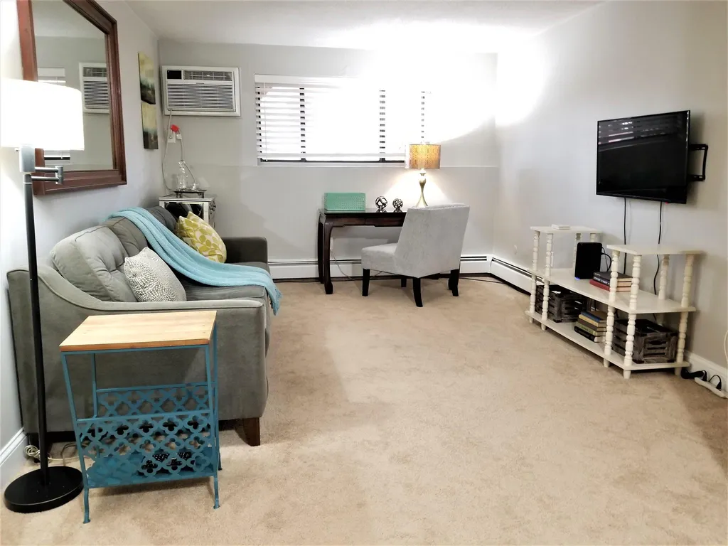 1 Lancelot Court Salem NH 03079