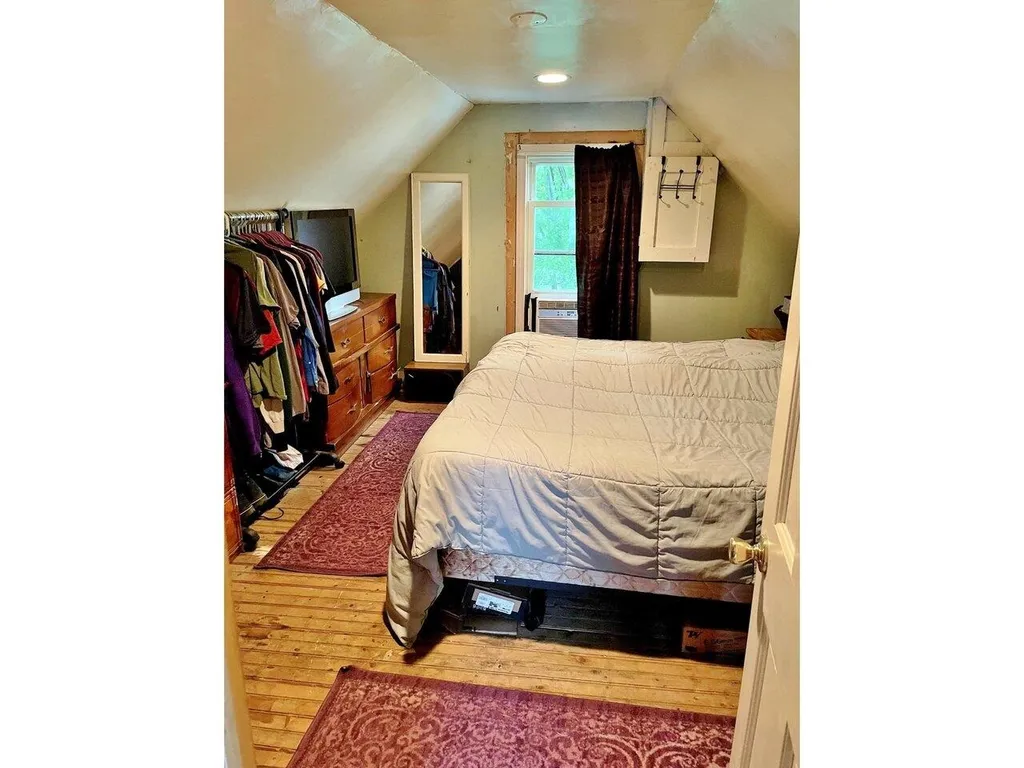 87 Saint Louis Street Burlington VT 05401