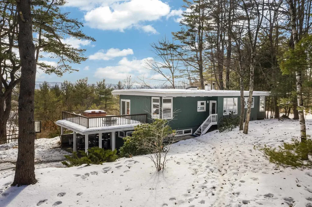 60 Pine Tree Road Norwich VT 05055