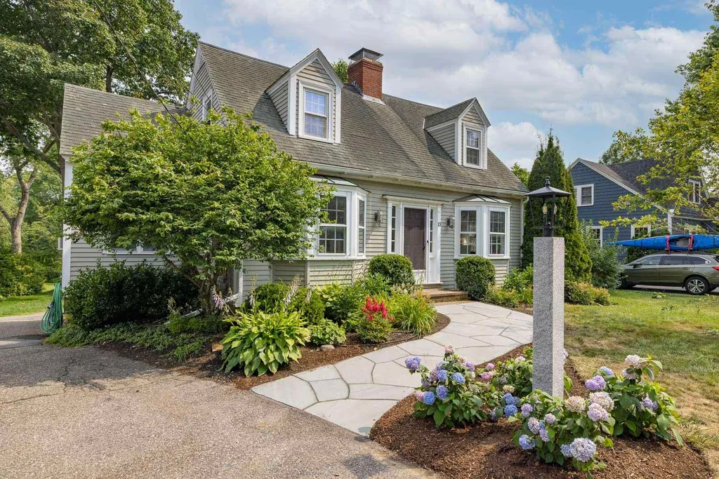 13 Laurel Lane New Castle NH 03854