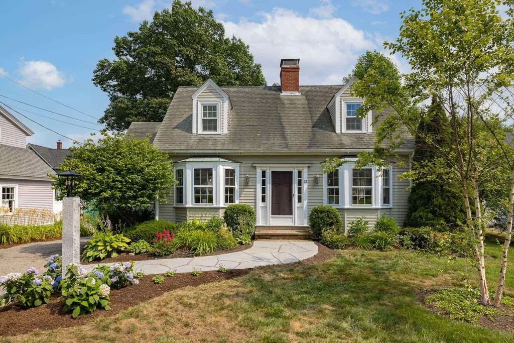 13 Laurel Lane New Castle NH 03854